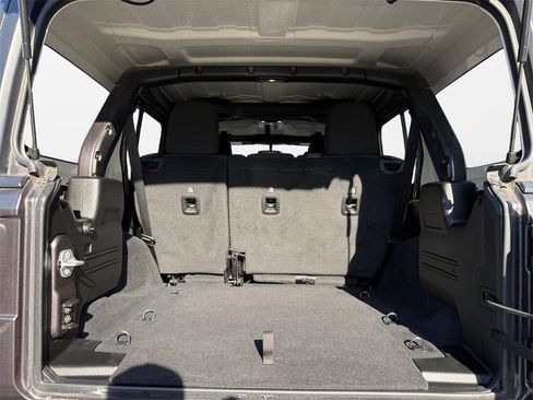 Used 2021 Jeep Wrangler Unlimited Sport image 19
