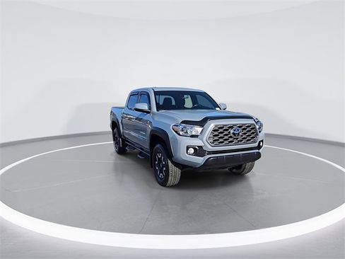 Used 2020 Toyota Tacoma TRD Off-Road image 3