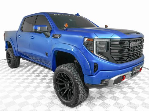 Used 2024 GMC Sierra 1500 AT4 w/ Technology Package image 3