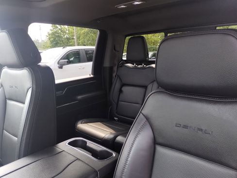 Used 2024 GMC Sierra 2500 Denali w/ Denali Reserve Package image 14