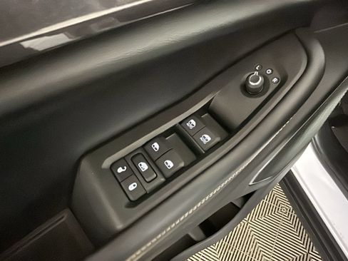 Used 2021 Jeep Grand Cherokee L Laredo AWD/4WD image 12