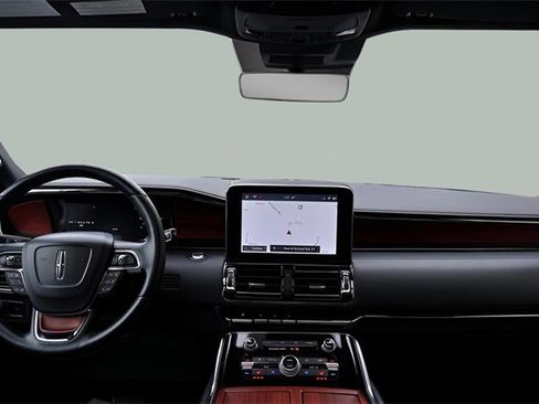 Used 2021 Lincoln Navigator Reserve image 14