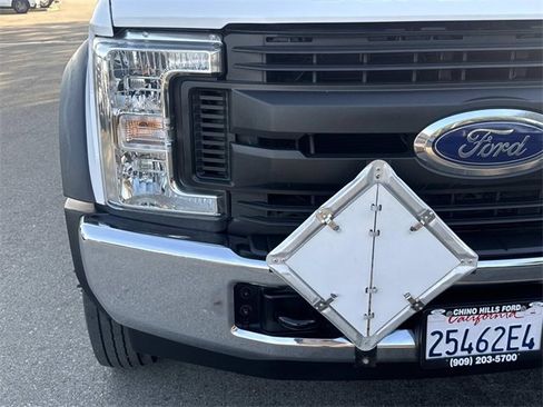 Used 2018 Ford F550 2WD Regular Cab Super Duty image 41