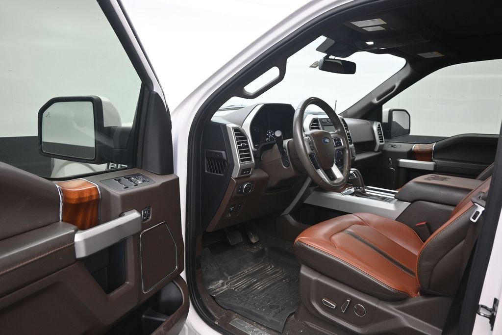 Used 2019 Ford F150 King Ranch w/ Equipment Group 601A Luxury AWD/4WD image 10
