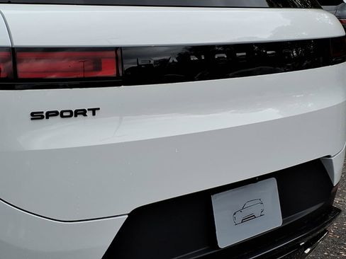 New 2026 Land Rover Range Rover Sport SE AWD/4WD image 18