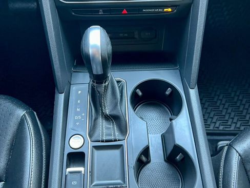 Used 2021 Volkswagen Atlas SE w/ Panoramic Sunroof Package FWD image 27