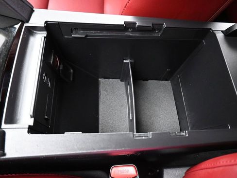 Used 2022 MAZDA MAZDA3 s image 24