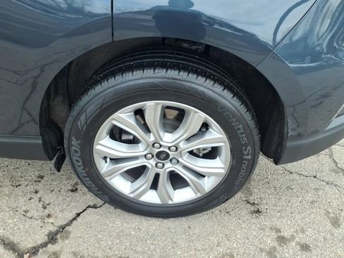 Used 2024 Ford Edge Titanium image 10