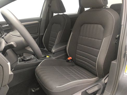 Used 2023 Volkswagen Jetta Sport image 17