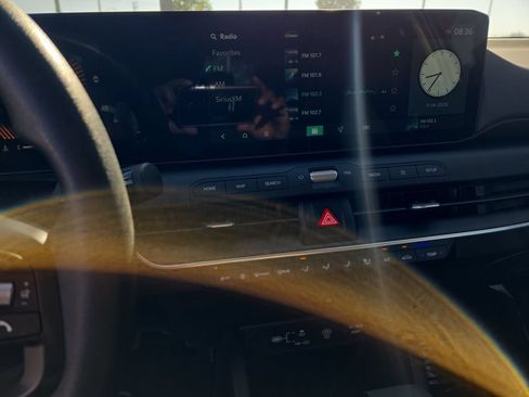 Used 2025 Kia K4 FWD image 12