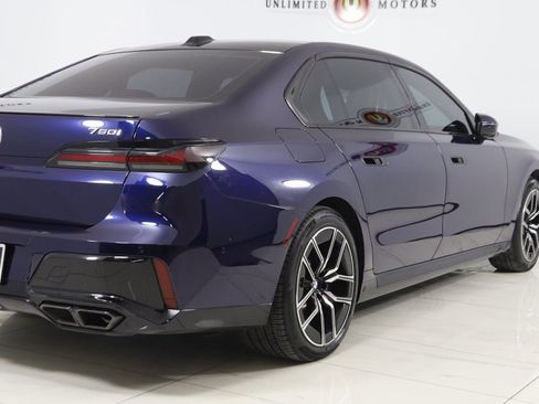 Used 2023 BMW 760i xDrive image 60