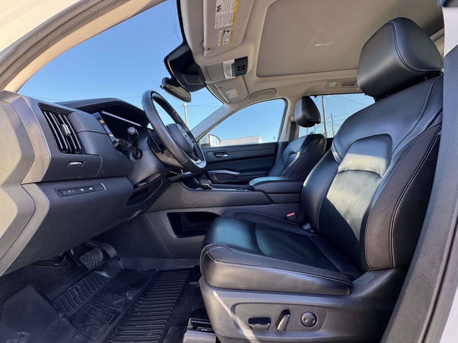 Used 2022 Nissan Pathfinder SL w/ SL Premium Package AWD/4WD image 14