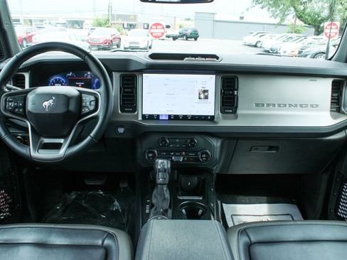 Used 2025 Ford Bronco Outer Banks AWD/4WD image 15