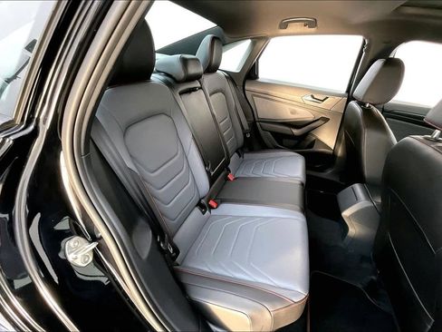 Used 2025 Volkswagen Jetta GLI Autobahn image 33