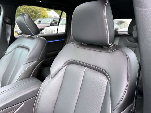 New 2025 Jeep Wagoneer S Limited image 13