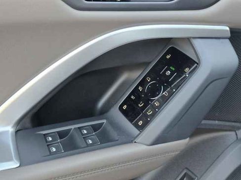 New 2025 Audi Q5 Premium image 36