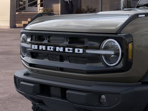 New 2026 Ford Bronco Outer Banks w/ Sasquatch Package AWD/4WD image 19