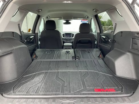 Certified 2022 GMC Terrain SLE w/ Driver Convenience Package AWD/4WD image 23