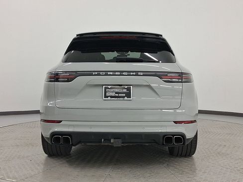 Certified 2022 Porsche Cayenne Turbo image 6