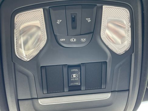 Used 2021 RAM 1500 Big Horn AWD/4WD image 22
