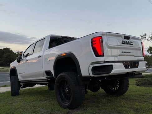 Used 2024 GMC Sierra 2500 Denali Ultimate image 6