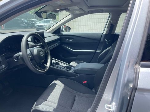 Used 2024 Honda Accord EX image 11