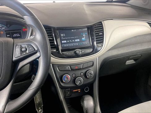 Used 2017 Chevrolet Trax LS AWD/4WD image 8