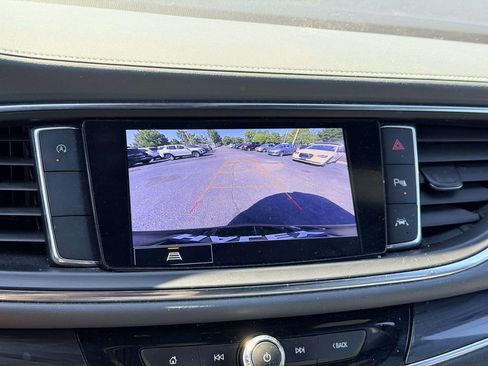 Used 2023 Buick Enclave Essence w/ Experience Buick Package FWD image 10