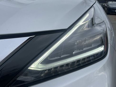 Used 2024 Nissan Murano SL image 10