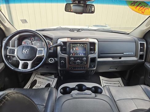 Used 2018 RAM 2500 Laramie w/ Cold Weather Group image 18