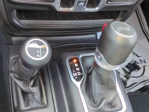 Used 2023 Jeep Wrangler Unlimited Sport AWD/4WD image 20
