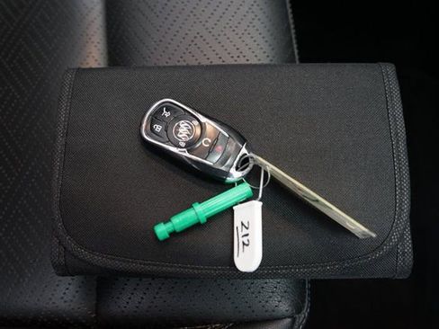 Used 2022 Buick Encore GX Essence image 55