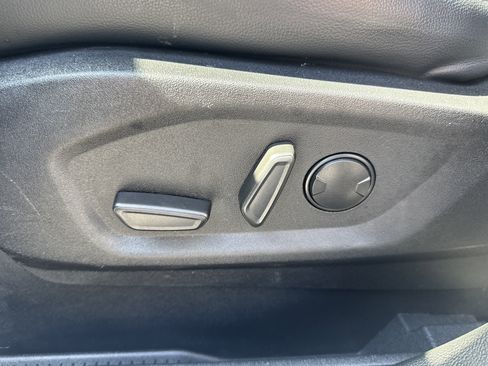 Used 2024 Ford Edge SEL image 10