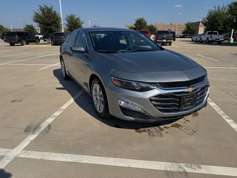 Used 2024 Chevrolet Malibu LT image 3