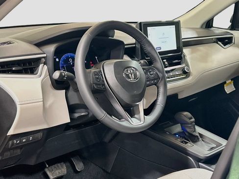Used 2026 Toyota Corolla Cross LE w/ Moonroof Package FWD image 7
