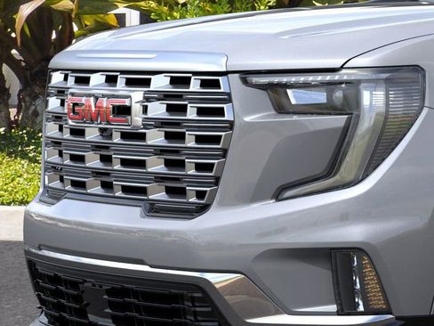 New 2025 GMC Acadia Denali w/ Super Cruise Package image 13