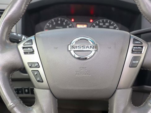 Used 2017 Nissan NV 3500 SL RWD image 21