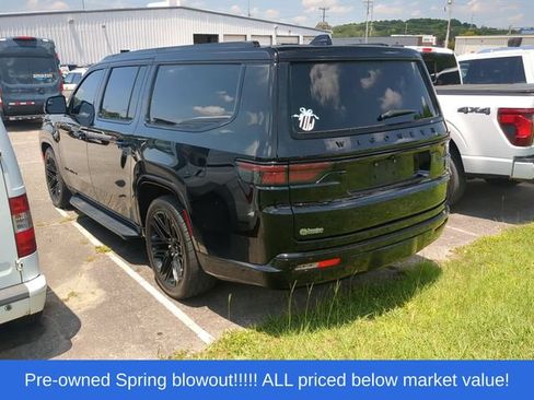 Used 2024 Jeep Wagoneer L Series II w/ Convenience Group I AWD/4WD image 2
