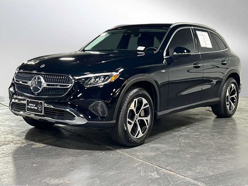 Used 2025 Mercedes-Benz GLC 350e 4MATIC image 7