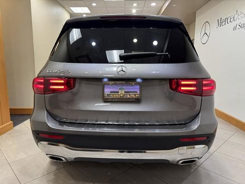 Used 2025 Mercedes-Benz GLB 250 image 4