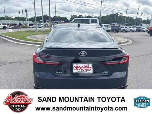 Used 2025 Toyota Camry XSE FWD image 4