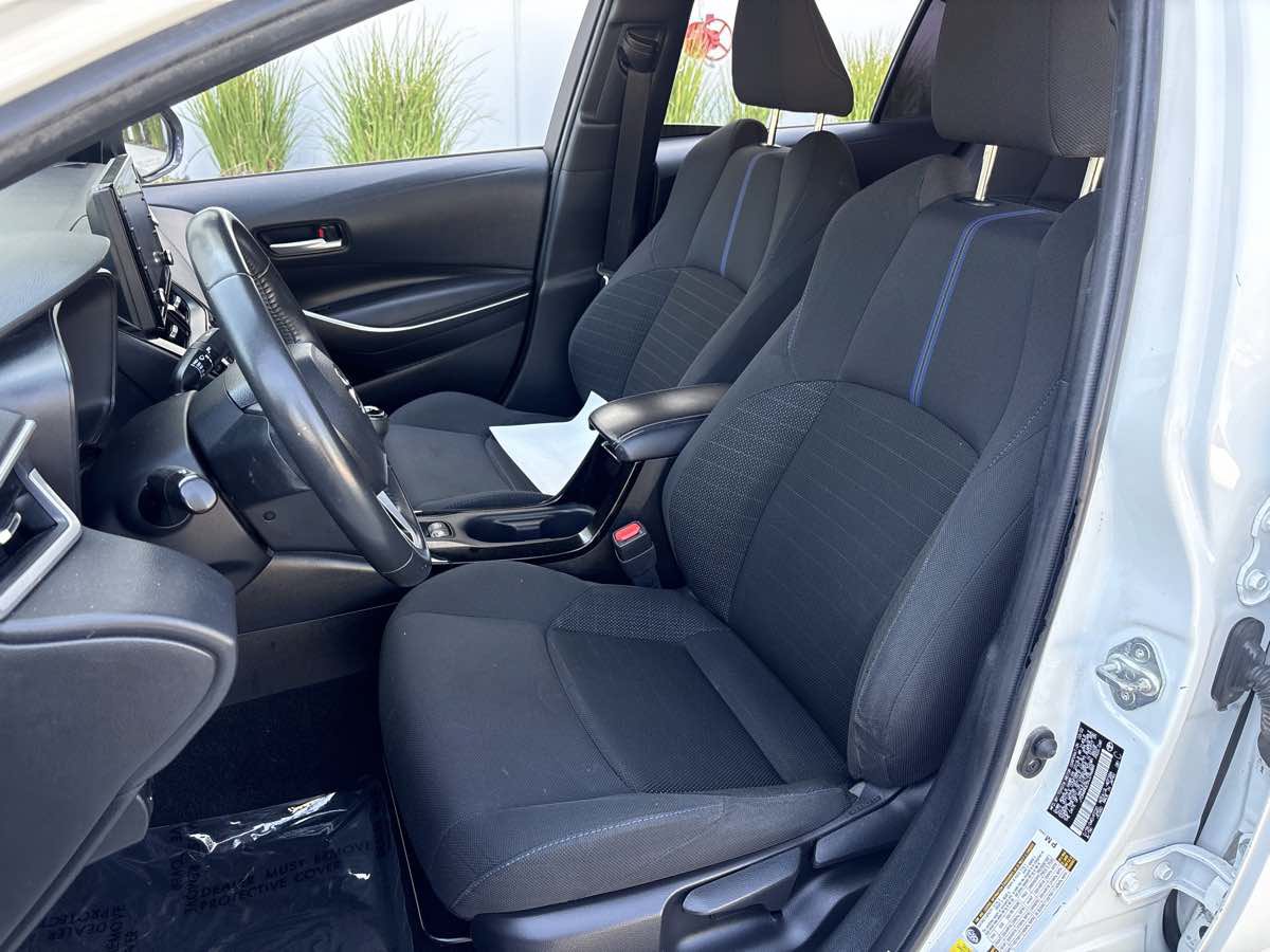 Used 2022 Toyota Corolla SE w/ Carpet Mat Package (TMS) FWD image 17