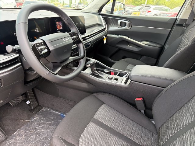 New 2026 Kia Sorento LX FWD image 16