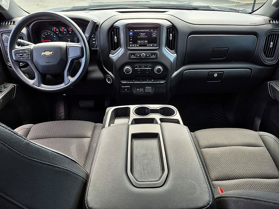 Certified 2025 Chevrolet Silverado 2500 Custom AWD/4WD image 28