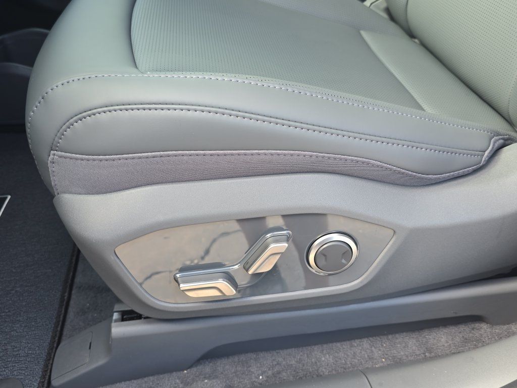 New 2026 Kia EV9 Light RWD image 22