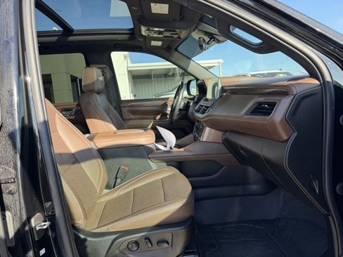 Used 2022 Chevrolet Tahoe High Country image 9