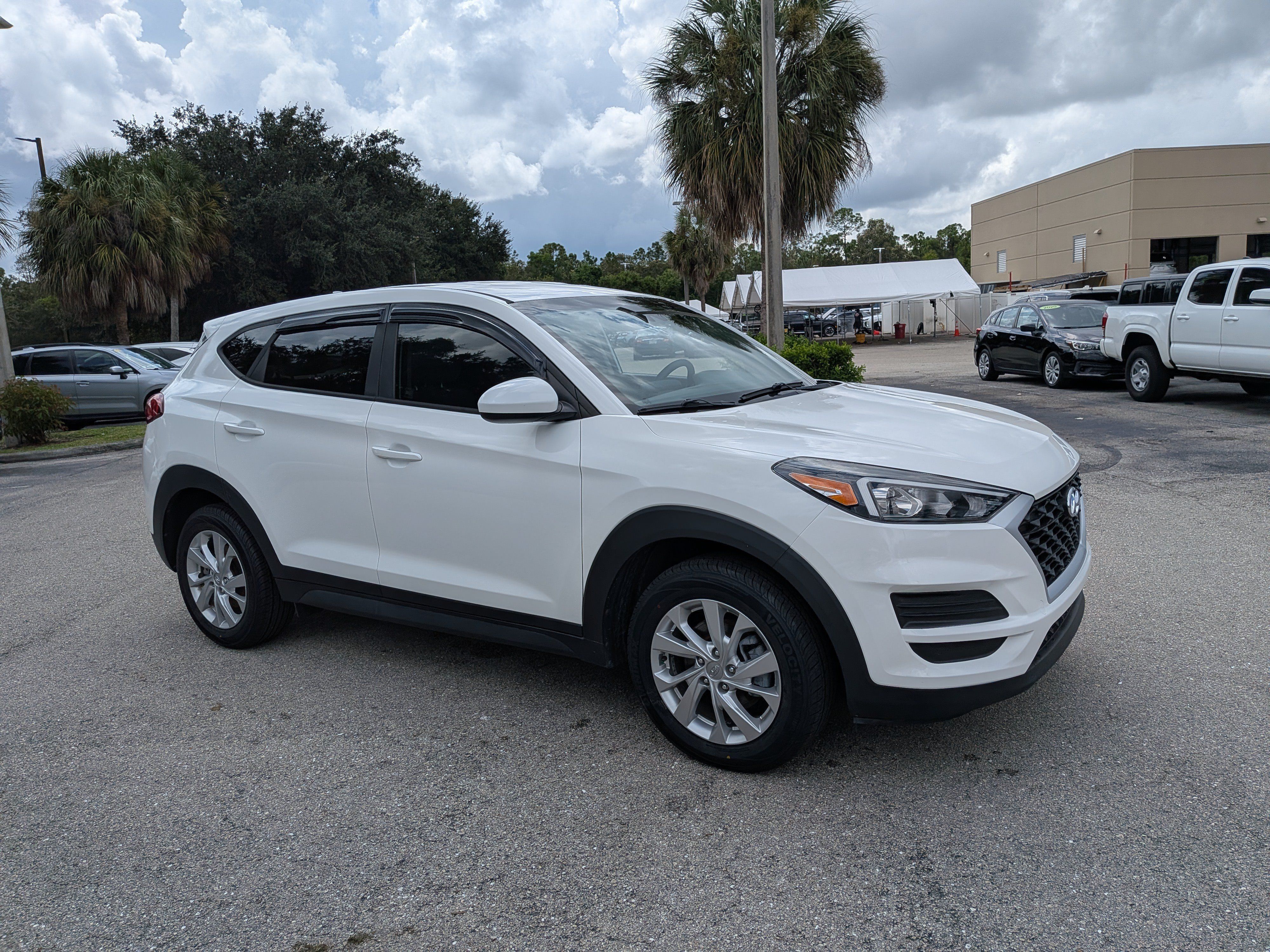 Used 2019 Hyundai Tucson SE FWD image 2