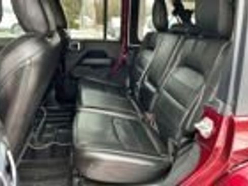 Used 2022 Jeep Wrangler Unlimited Sahara w/ Dual Top Group image 24