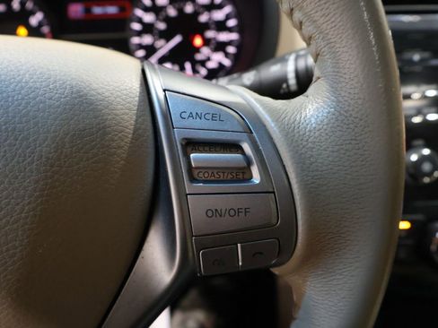 Used 2015 Nissan Altima 2.5 SV w/ Convenience Package image 32