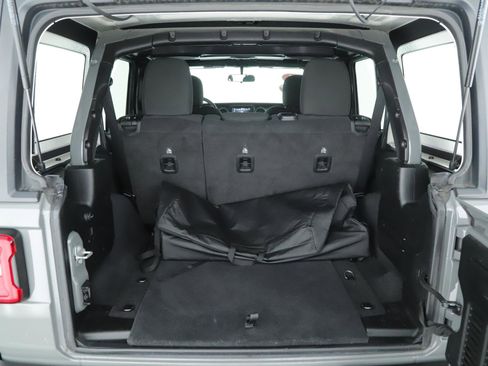 Used 2021 Jeep Wrangler Unlimited Sport AWD/4WD image 18